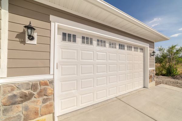 Garage Lifting in Benton